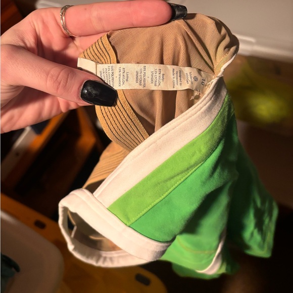 green Lululemon tank top size 10 - Picture 7 of 7